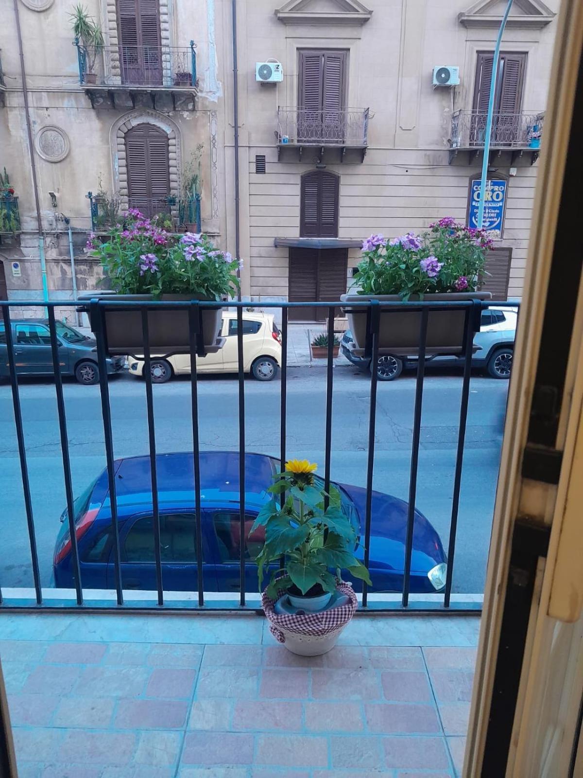 Casa Assisi Apartment Palermo Bagian luar foto