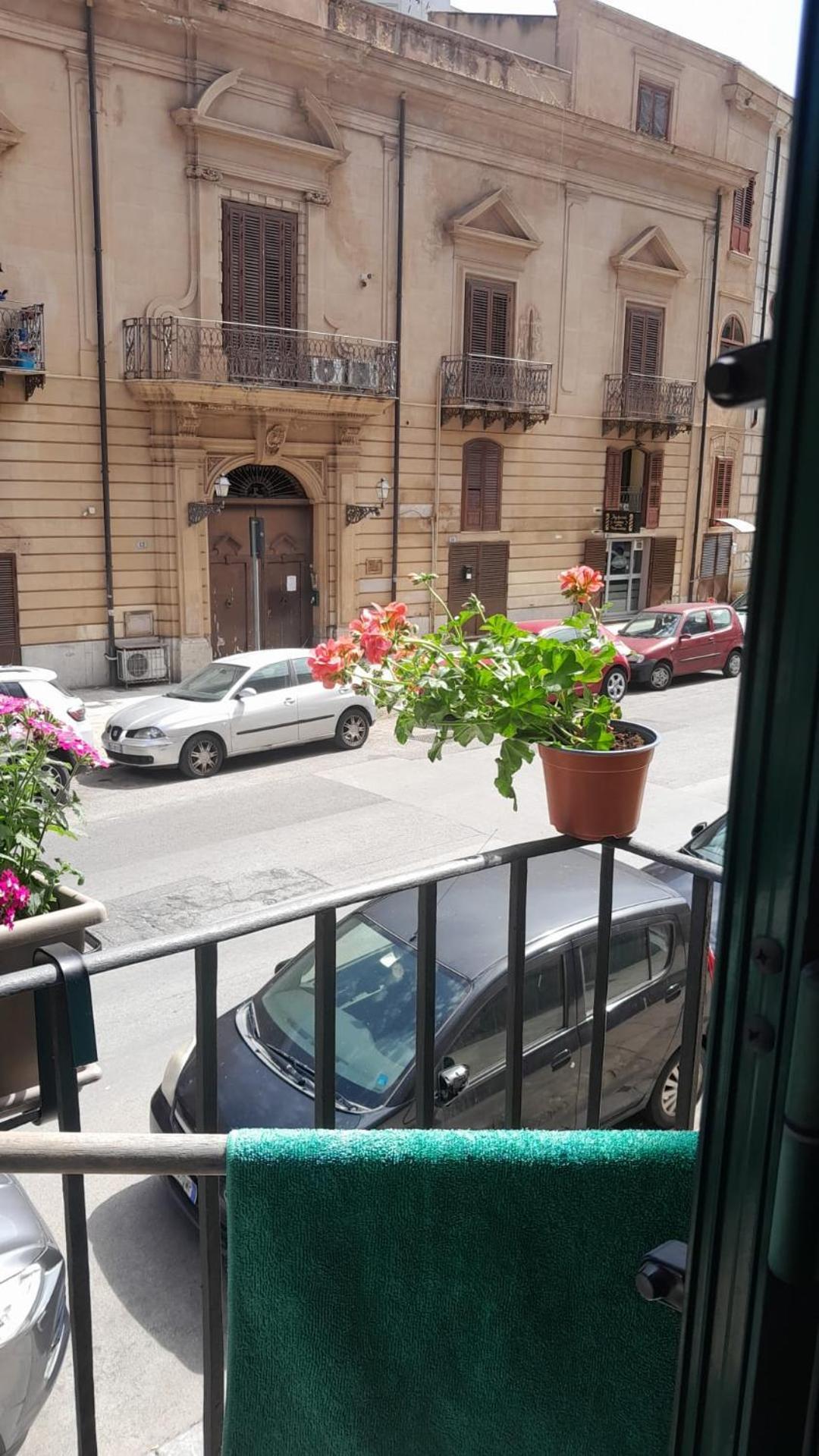 Casa Assisi Apartment Palermo Bagian luar foto